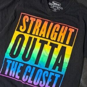 Fashions Fun Finds [ Hosts Share the Live & Silent Shows Details Below]